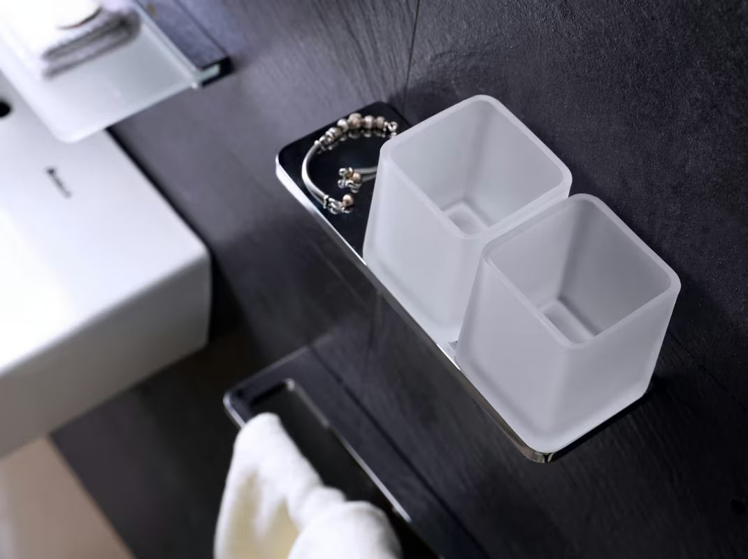 Zidna čaša SAT Evolution S od satiniranog stakla za kupaonicu.