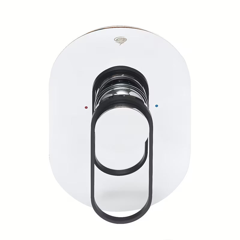 Podžbukna jednoručna baterija miješalica za tuš SAT Fusion u sjajnoj crnoj izvedbi s podžbuknim tijelom.