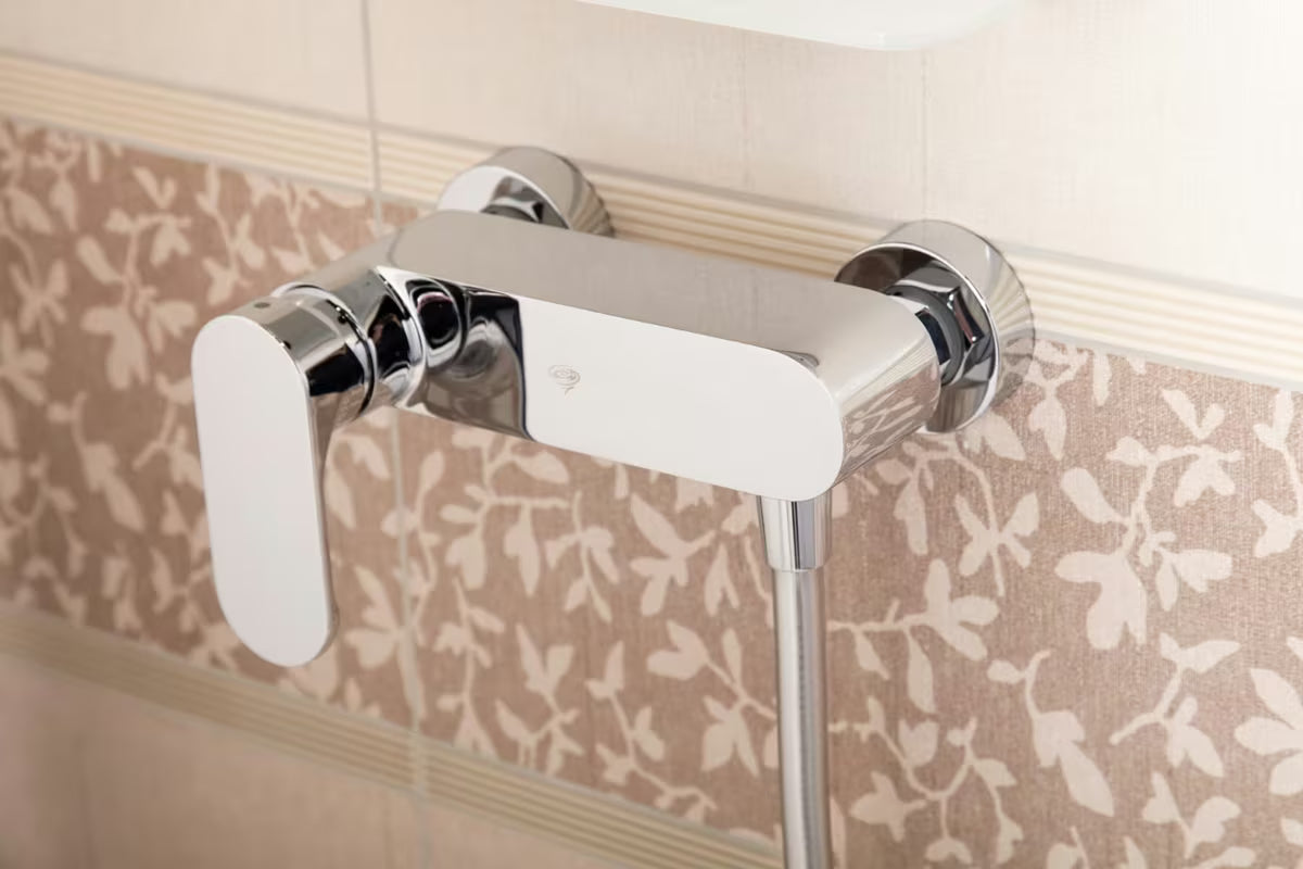 Kromirani zidna jednoručna baterija miješalica za tuš SAT Fusion bez tuš seta