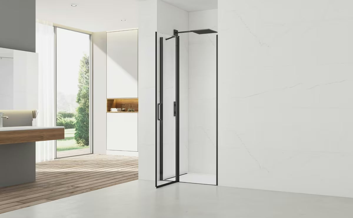 Tuš vrata za nišu SAT Fusion 100 cm u crnoj mat boji s prozirnim staklom i Easyclean premazom.