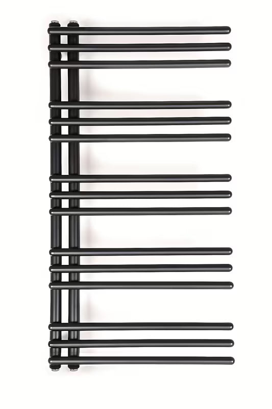 Kombinirani radijator SAT Hto 50x94 cm u crnoj mat boji sa središnjim priključkom.