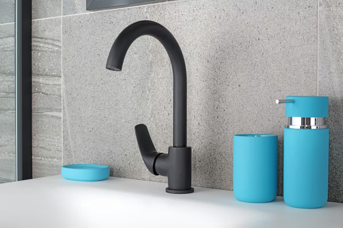 Samostojeći dozator za tekući sapun SAT Infinitio u mat tirkiznoj boji.