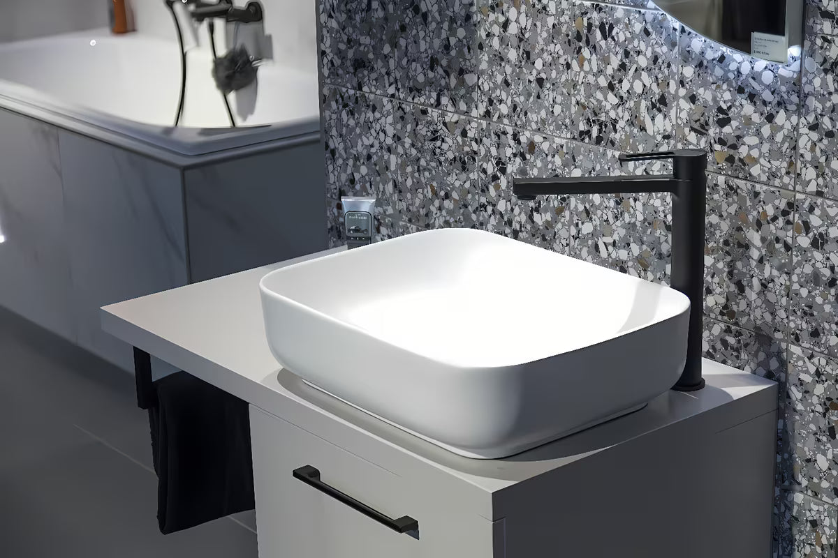 Mat bijeli tankostijeni umivaonik na ploču SAT Infinitio 50x39 cm bez preljeva