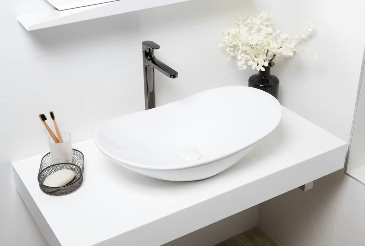 Bijeli keramički umivaonik na ploču SAT Infinitio 61,5 x 36 cm bez preljeva