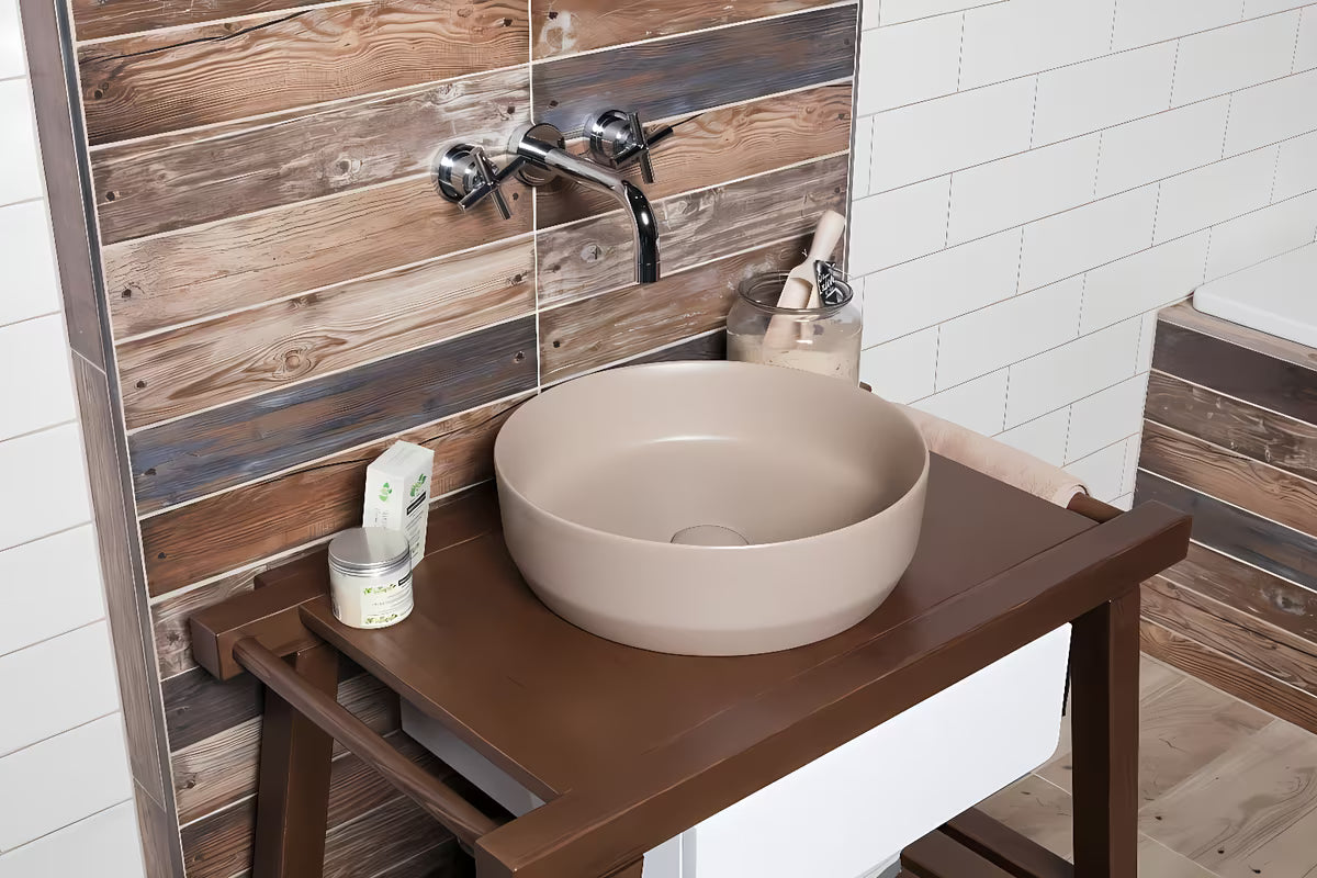 Mat smeđi keramički umivaonik na ploču SAT Infinitio 39x39 cm bez preljeva