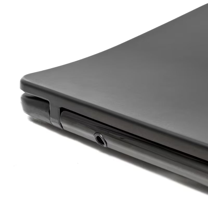 Crno-matni WC daska SAT Infinitio s soft Close i EasyLockom u zaobljenom dizajnu.