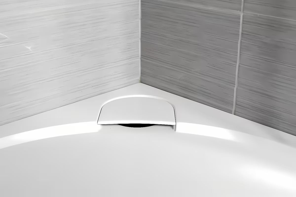 Bijela kvadratna tuš kada SAT Limcc 90x90 cm od lijevanog mramora s pokrivenim kutnim odvodom