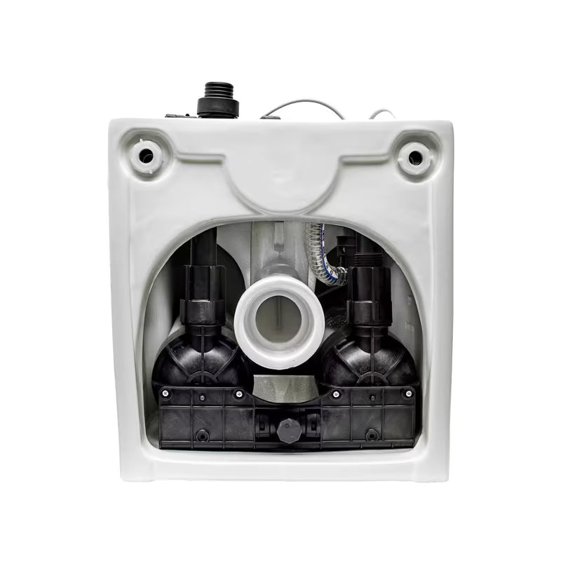 Stojeća WC Školjka SAT optimflush u bijeloj boji s integriranim vodokotlićem i bočnim pneumatskim tipkalom za ispiranje.