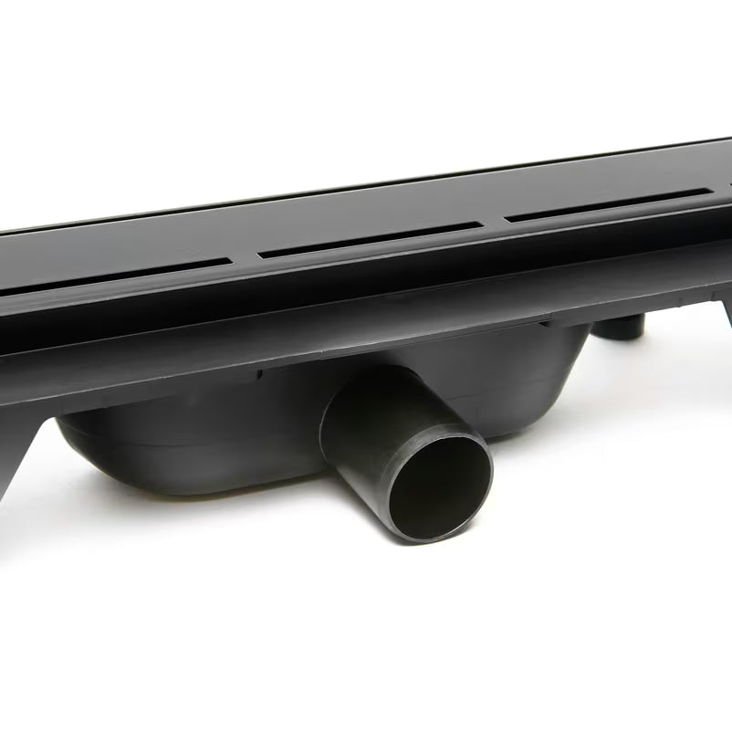 Tuš kanalica SAT 70 cm u crnoj mat boji s rešetkom od nehrđajućeg čelika pro modernu kupaonicu.