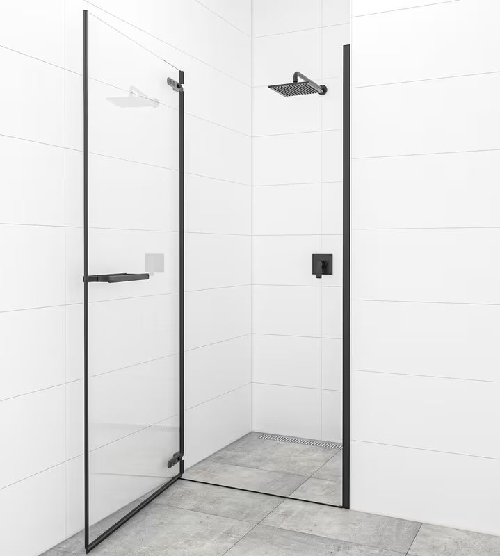 Zaokretna tuš vrata SAT Tgd New 80 cm u mat crnoj boji s prozirnim staklom i Easyclean obradom.
