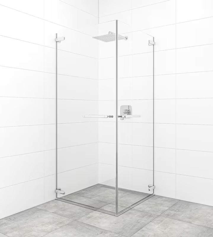 Zaokretna tuš vrata SAT Tgd New 90 cm u krom izvedbi s prozirnim sigurnosnim staklom i Easyclean obradom.