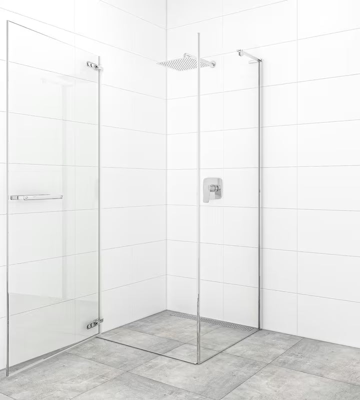 Zaokretna tuš vrata SAT Tgd New 90 cm u krom izvedbi s prozirnim sigurnosnim staklom i Easyclean obradom.