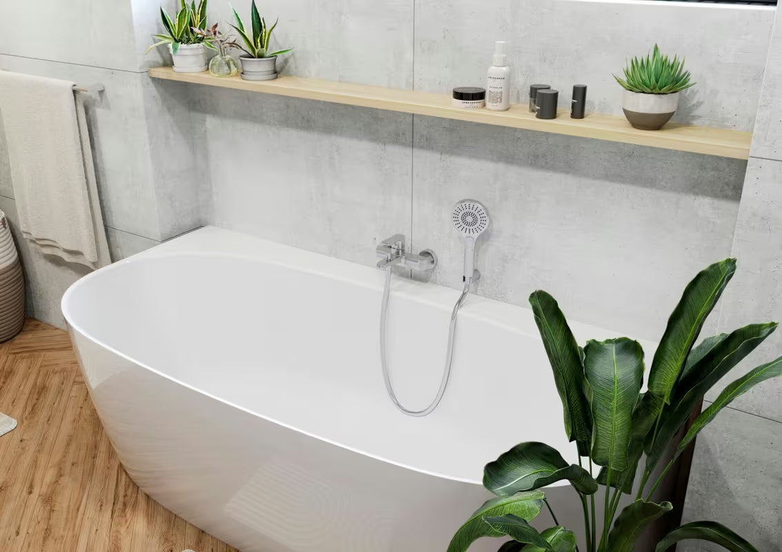 Samostojeća kada SAT od lijevanog mramora s mogućnošću lijeve i desne orijentacije