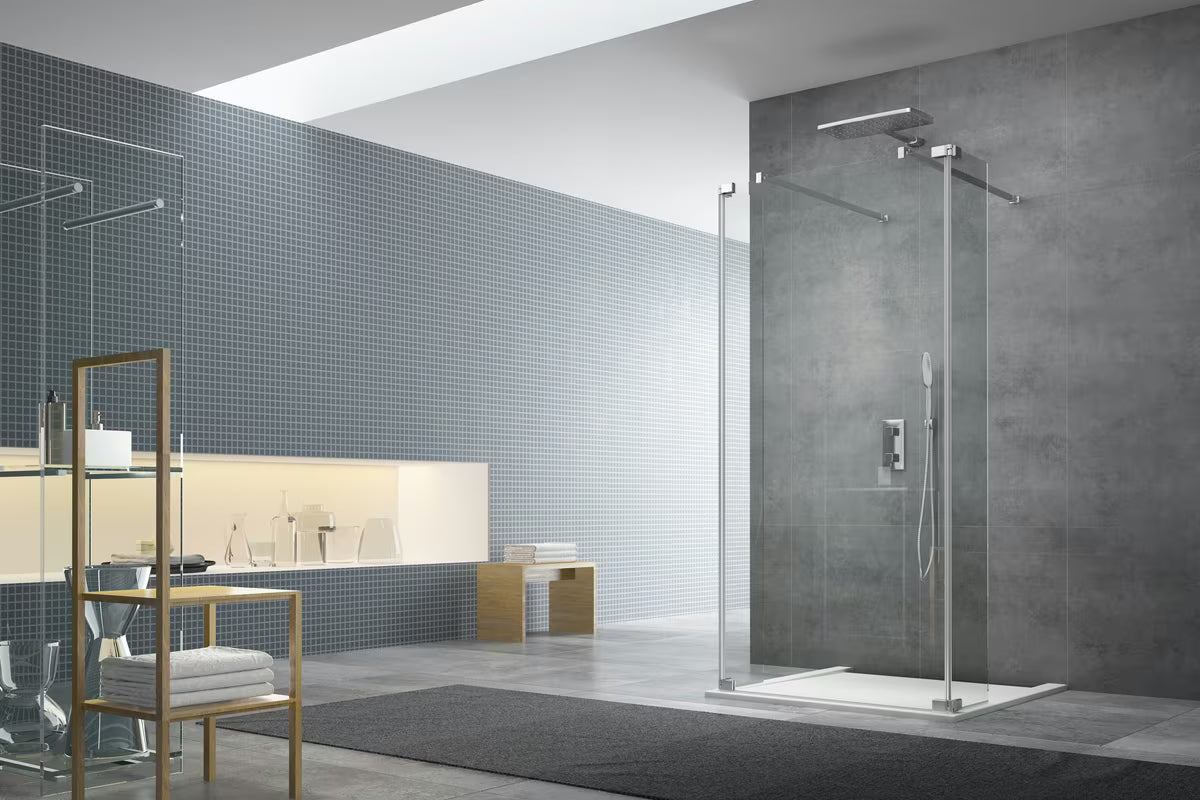 Okretna preklopna bočna stijena SAT Walk-in od prozirnog stakla u krom izvedbi, zakretna za 90°.