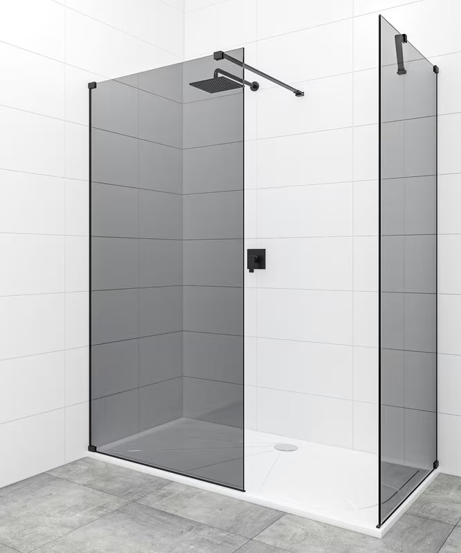 Crna walk-in tuš stijena 140x90 cm s neprozirnim staklom u dimljenom dekoru