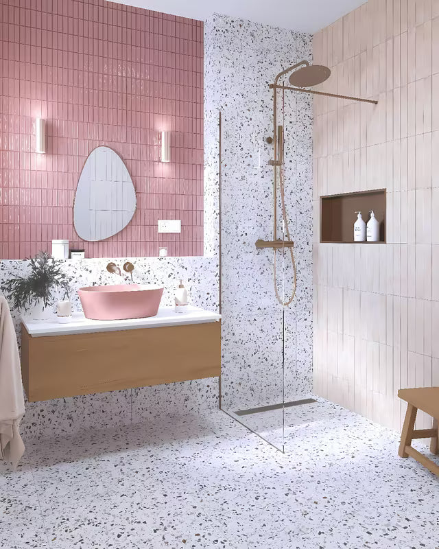Walk-in tuš stijena SAT Walk-in 150 cm sa zlatnim profilima i prozirnim sigurnosnim staklom