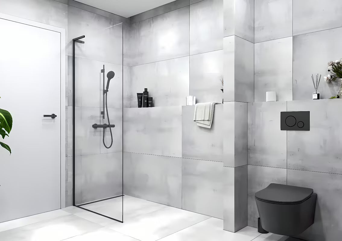 Walk-in tuš stijena SAT Walk-in 110 cm u crnoj mat izvedbi s prozirnim staklom