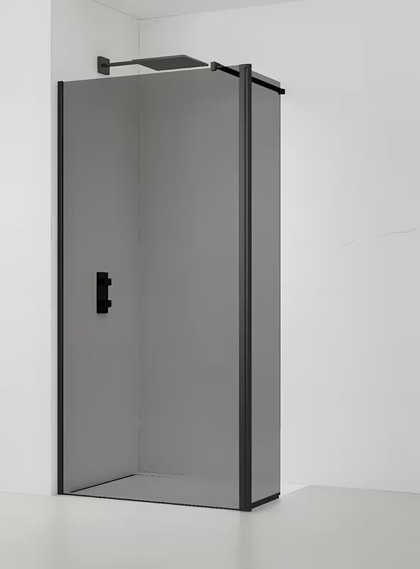 SAT Walk-in tuš stijena Walk-In 100 cm u crnoj boji s neprozirnim staklom sa smoky efektom.