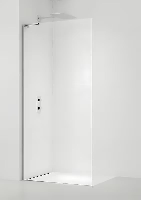 SAT Walk-in tuš stijena Walk-In 110 cm u krom izvedbi s prozirnim staklom i bezokvirnom izvedbom.