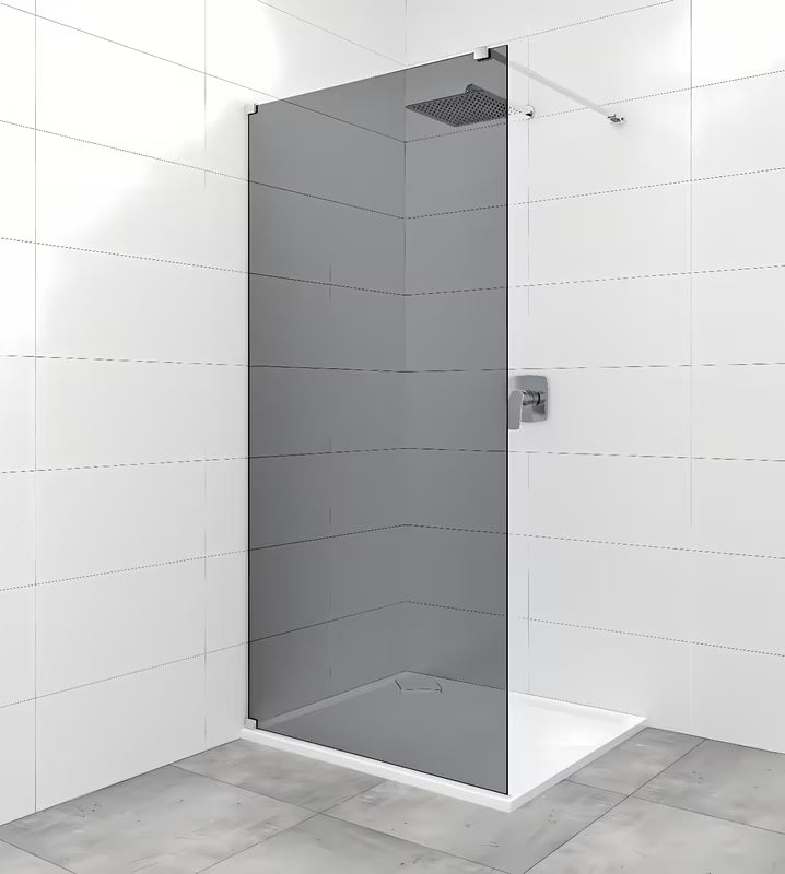 SAT Walk-in tuš stijena Walk-In 140 cm u sjajnom kromu s neprozirnim staklom sa dimljenim efektom.