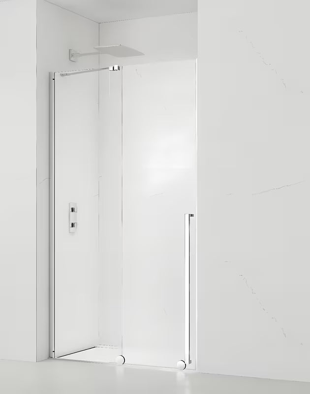 Tuš vrata SAT Xmotion 120 cm za nišu u sjajnom kromu s prozirnim staklom i kliznim otvaranjem.