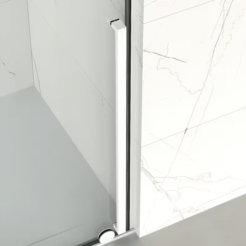 Walk-in tuš stijena SAT Xmotion 140 cm s bijelim profilima i prozirnim staklom bez dekora