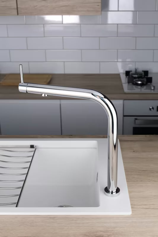 Kromirana miješalica za sudoper SIKO Chrome s uvlačnim pričvršćenjem pro za montažu ispod prozora i ručicom uz izljev