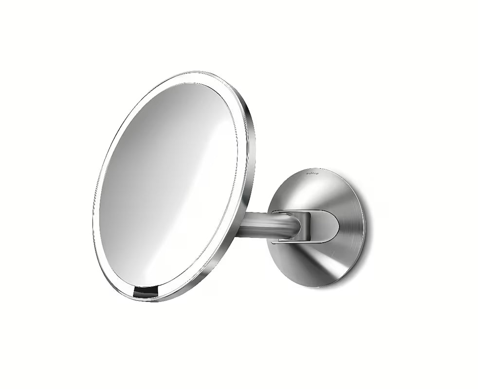 Zidni kozmetičko ogledalo Simplehuman Wall od brušenog nehrđajućeg čelika s Tru-lux LED osvjetljenjem.