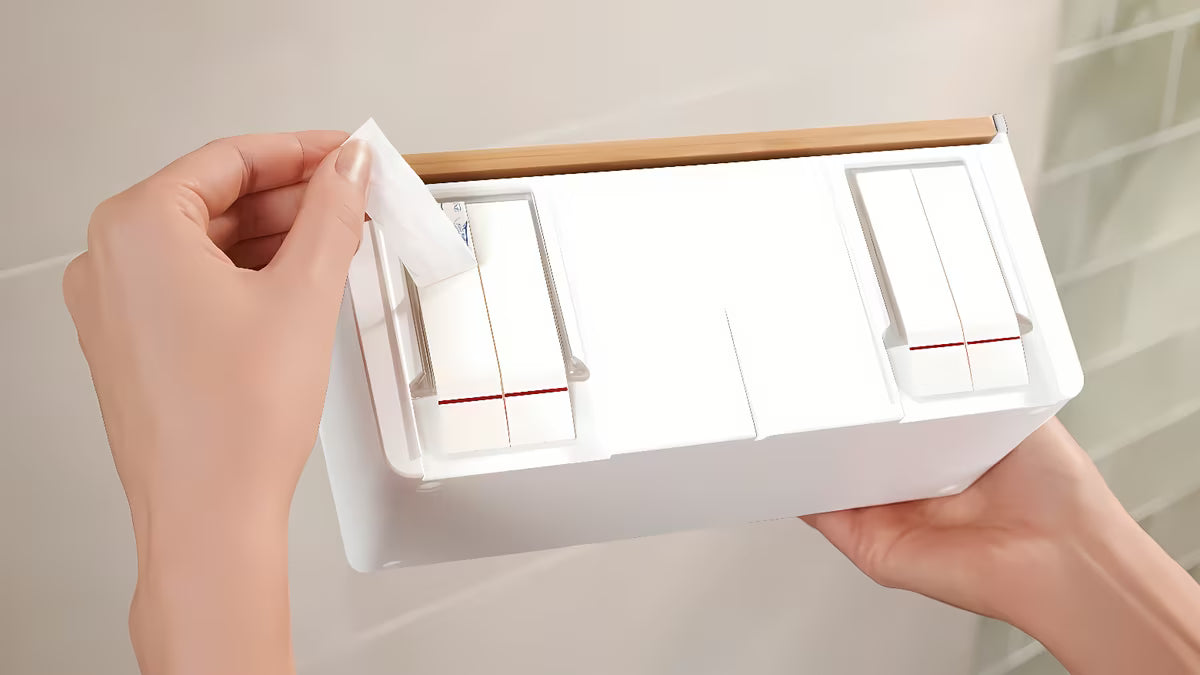 Bijela zidna polica tesa Baboo bez bušenja, s ljepljivom tehnologijom tesa Powerstrips Waterproof