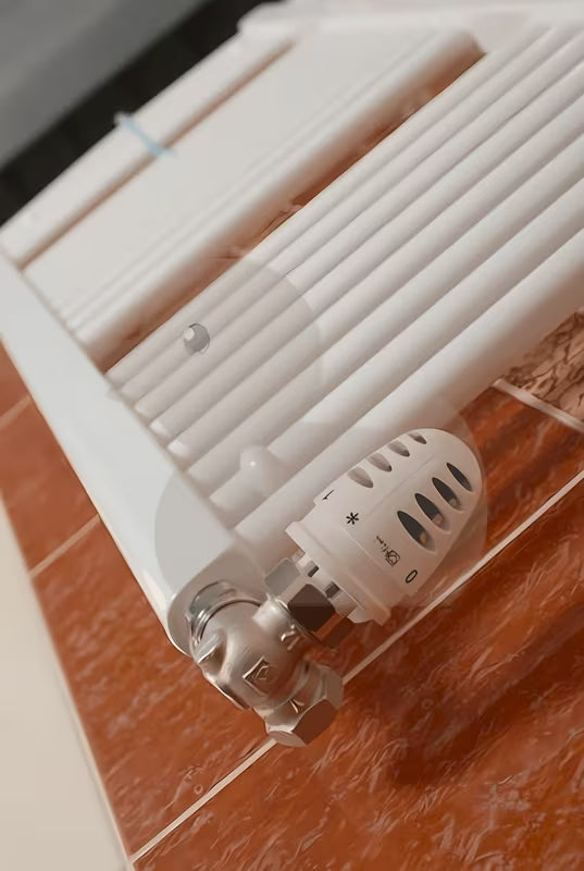 Bijeli kombinirani cijevni radijator Thermal Trend KD 132x75 cm prikladan za kupaonicu