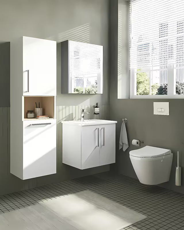 Bijeli WC daska Vitra Integra s slim dizajnom i funkcijom soft Close