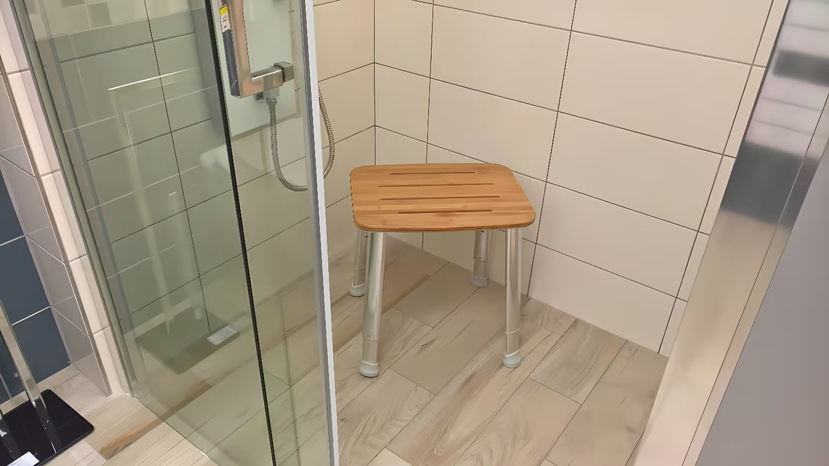 Tuš stolić Anima sa sjedalom od bambusa i protukliznim nožicama