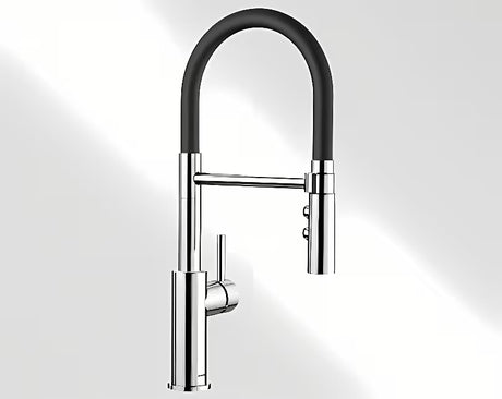 Kromirana miješalica za sudoper Blanco Catris-S Flexo s izvlačnim tušem i okretanjem od 360°.