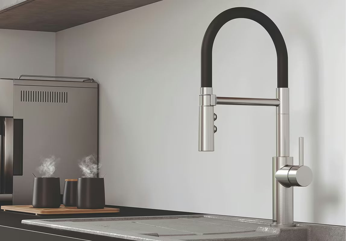 Miješalica za Sudoper Blanco Catris-S Flexo u izvedbi supersteel s izvlačnim tušem i mat površinom.