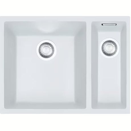 Bijeli sudoper  Franke Sirius od materijala Tectonite pro montaža ispod radne ploče s dvije posude.