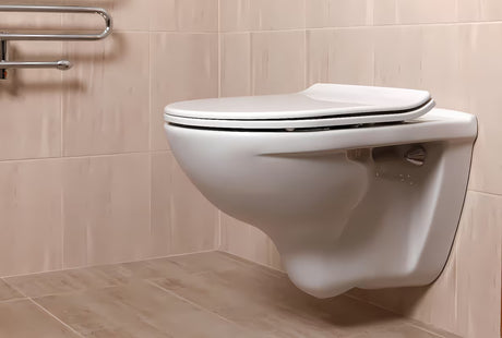 Bijela supertanka WC daska Glacera EasySlim33 od duroplasta s soft Close i pričvršćenjem EasyLock