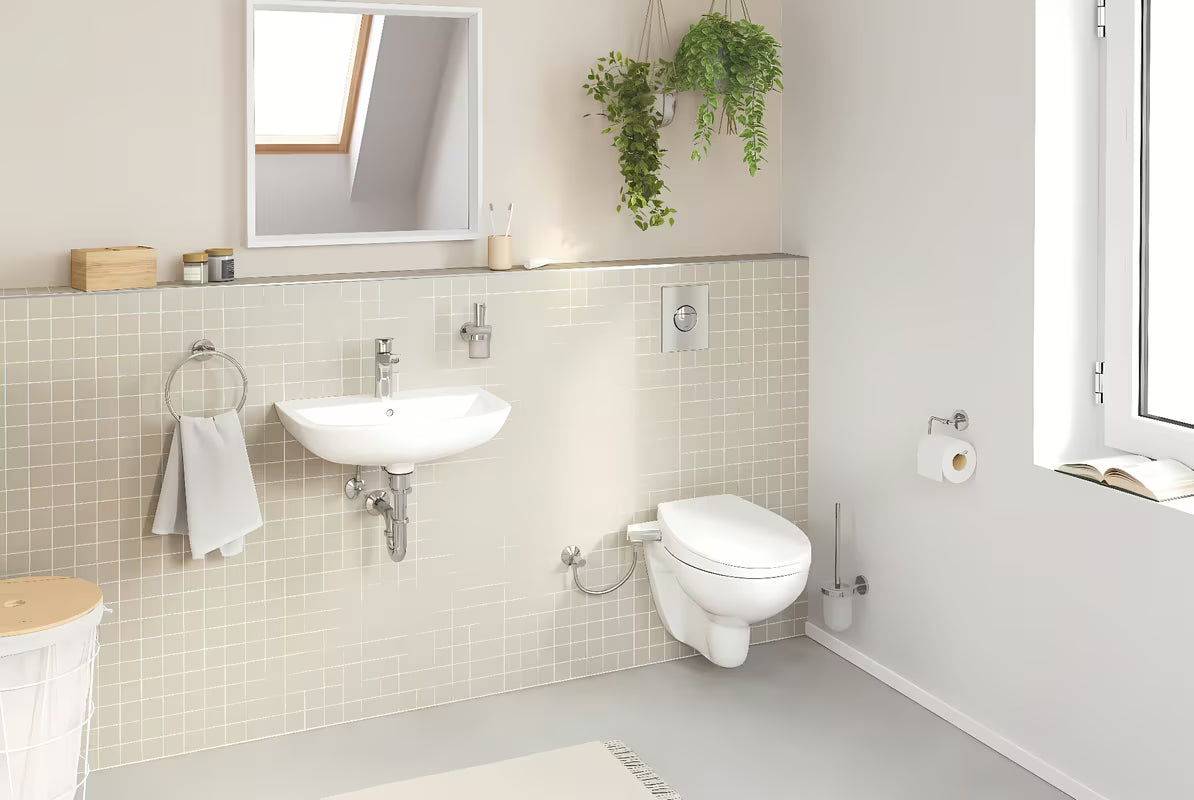 Viseći umivaonik Grohe Bau Ceramic 55 u bijeloj boji s otvorom pro za slavinu i preljevom