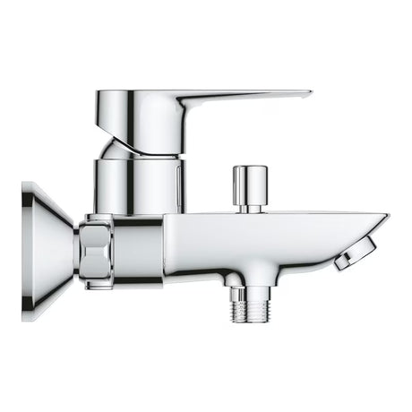 Jednoručna Baterija zidna miješalica za kadu Grohe bauloop u krom izvedbi bez tuš seta.