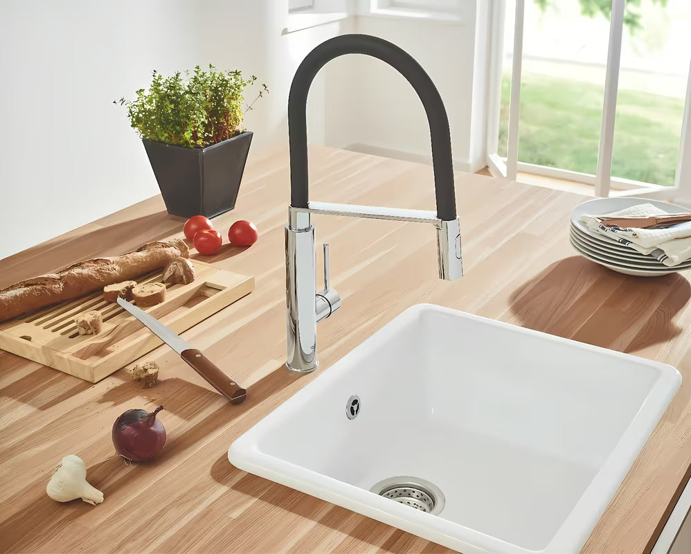 Kromirana kuhinjska miješalica za sudoper Grohe Concetto New s visokim zakretnim izljevom i izvlačnim tušem