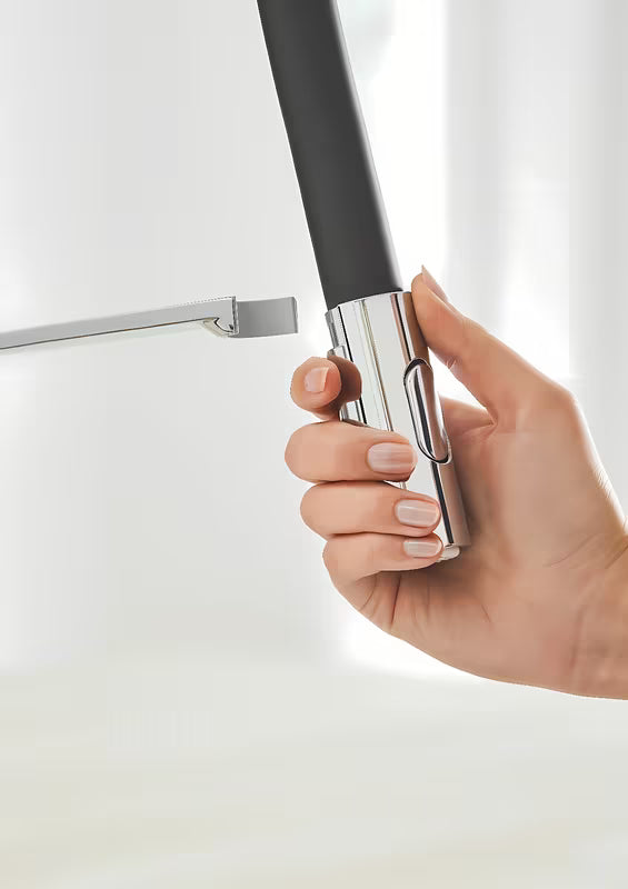 Kromirana kuhinjska miješalica za sudoper Grohe Concetto New s visokim zakretnim izljevom i izvlačnim tušem