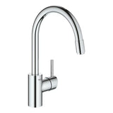 Kromirana miješalica za sudoper Grohe Concetto New s visokim zakretnim izljevom i izvlačnim tušem.