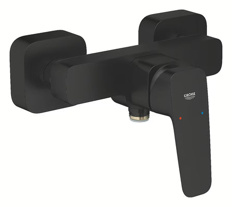 Zidna jednoručna baterija miješalica za tuš Grohe Cubeo u crnoj mat boji s donjim izlazom tuševi.