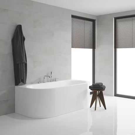 Kromirana četverootvorna miješalica za kadu Grohe Essence New s tušem i ručicom