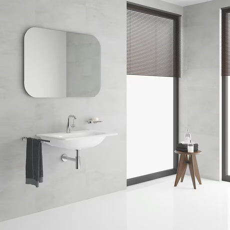 Kromirana miješalica za umivaonik Grohe Essence New sa srednje visokim izljevom i zakretnim izljevom