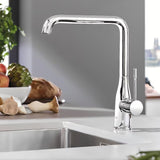 Kromirana miješalica za sudoper Grohe Essence New s visokim zakretnim izljevom i upravljanjem ručicom