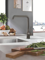 Grohe Essence New kuhinjska jednoručna baterija slavina s visokim okretnim izljevom u boji brushed hard graphite