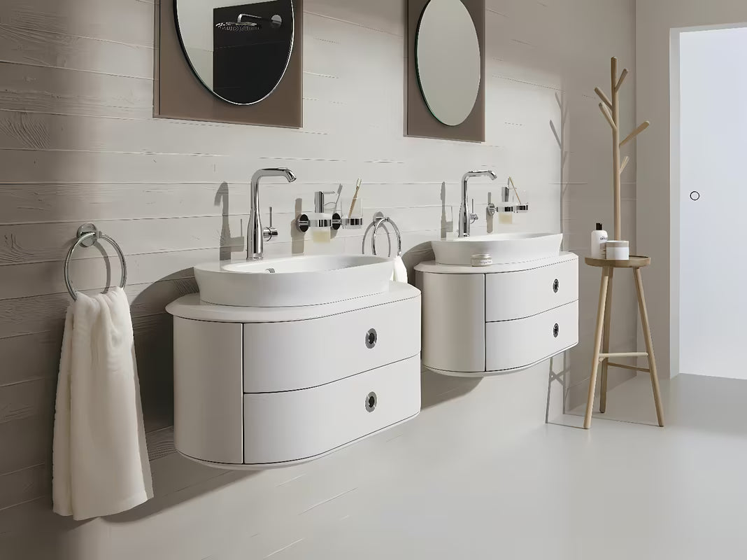 Grohe Essence New visoka miješalica za umivaonik u krom izvedbi s okretnim izljevom i izljevom