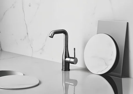 Visoka jednoručna baterija miješalica za umivaonik Grohe Essence New u završnoj obradi Hard Graphite s okretnim izljevom