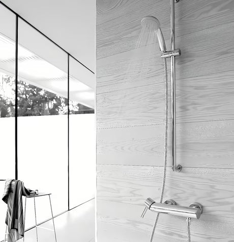 Zidna jednoručna baterija miješalica za tuš Grohe Essence New u krom izvedbi