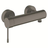 Zidna jednoručna baterija miješalica za tuš Grohe Essence New u izvedbi brushed hard graphite.